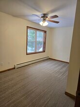 602 Forest Ln, Unit 1101 in Halfmoon, NY - Foto de edificio - Building Photo