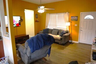 1023 Rueland Dr in Lawrenceburg, KY - Foto de edificio - Building Photo