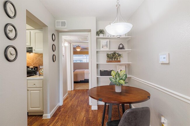 property at 6259 Westheimer Rd
