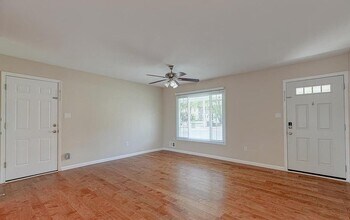6510 Carriage Dr in Alexandria, VA - Building Photo - Building Photo