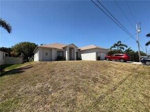 2244 SW 27th Terrace in Cape Coral, FL - Building Photo - Building Photo
