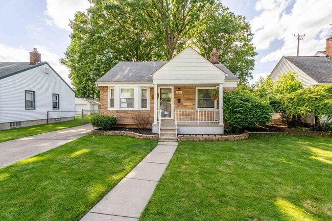 property at 4271 Prairie Ave