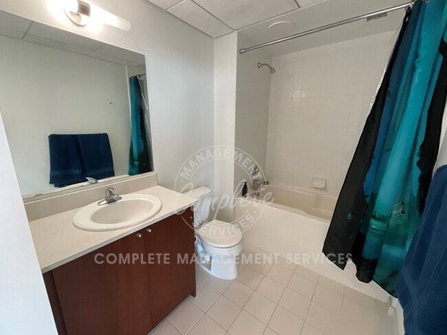 8151 33rd Ave S in Bloomington, MN - Building Photo - Building Photo