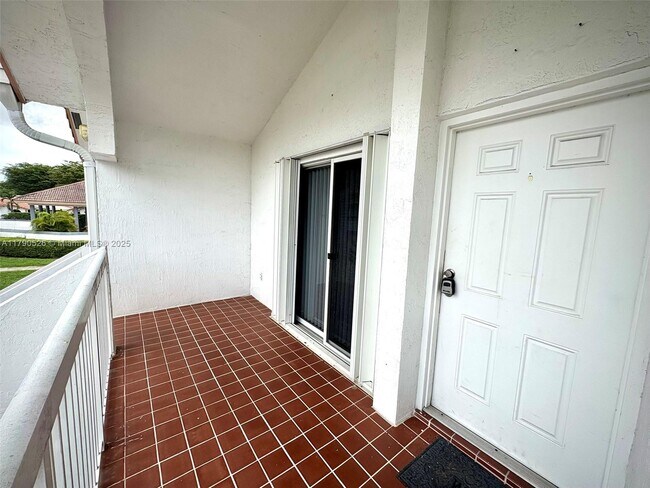 7640 SW 153rd Ct in Miami, FL - Building Photo - Building Photo