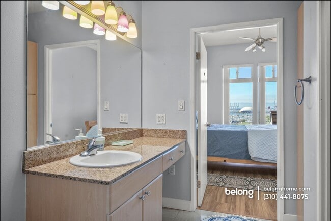 488 E Ocean Blvd in Long Beach, CA - Foto de edificio - Building Photo