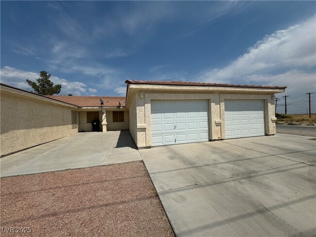 property at 1800 E Ambush St