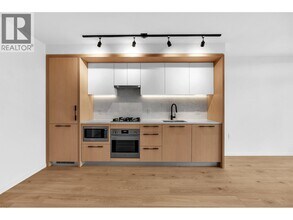 2729 Kingsway in Vancouver, BC - Building Photo - Building Photo