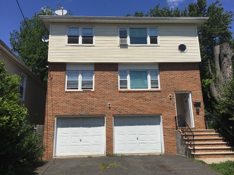 1206 Roselle St in Linden, NJ - Building Photo