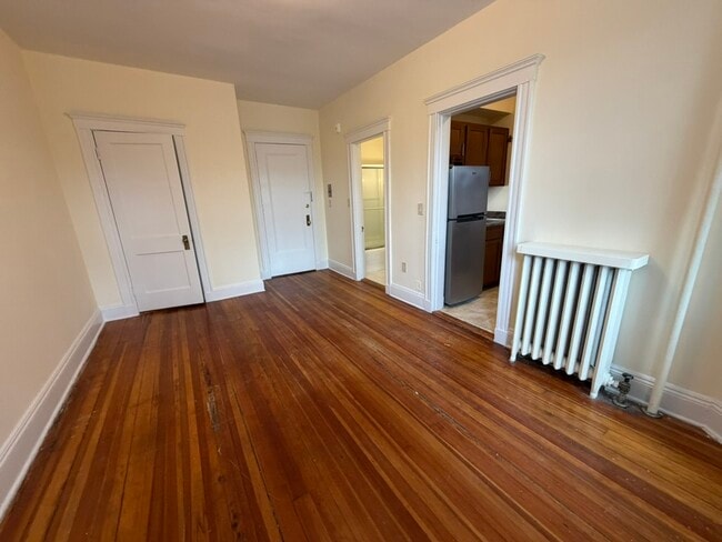 181 Winthrop Rd, Unit 5 in Brookline, MA - Foto de edificio - Building Photo