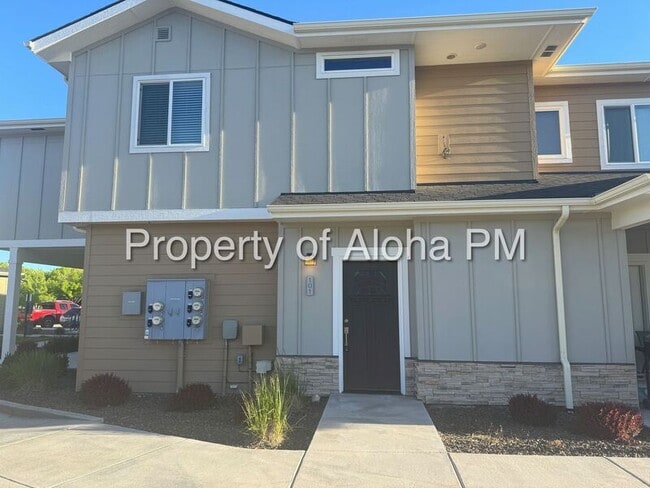 property at 3572 E Grand Forest Dr