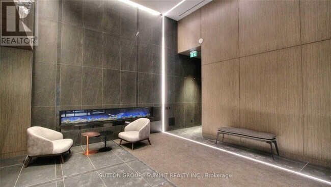 181 Dundas St E in Toronto, ON - Building Photo - Building Photo