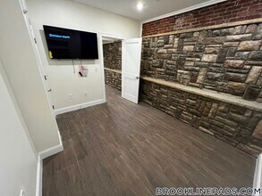 1616 Beacon St in Brookline, MA - Building Photo - Building Photo