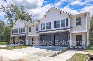 9033 E 85th Pl in Raytown, MO - Building Photo