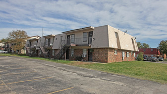 2520 Charlotte St Apartments