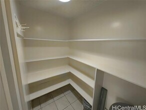 2442 Kuhio Ave. in Honolulu, HI - Building Photo - Building Photo