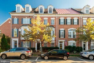 324 Cameron Station Blvd in Alexandria, VA - Building Photo