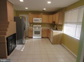 7305 Charlotte St in Springfield, VA - Building Photo