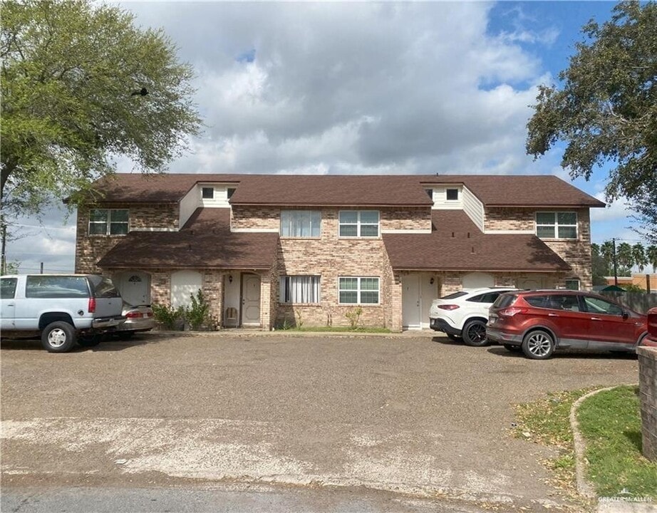 3608 Jay Ct in McAllen, TX - Building Photo