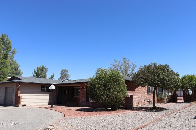 property at 3712 St Andrews Dr