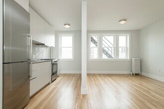 136 Highland Ave, Unit 12 in Somerville, MA - Foto de edificio - Building Photo