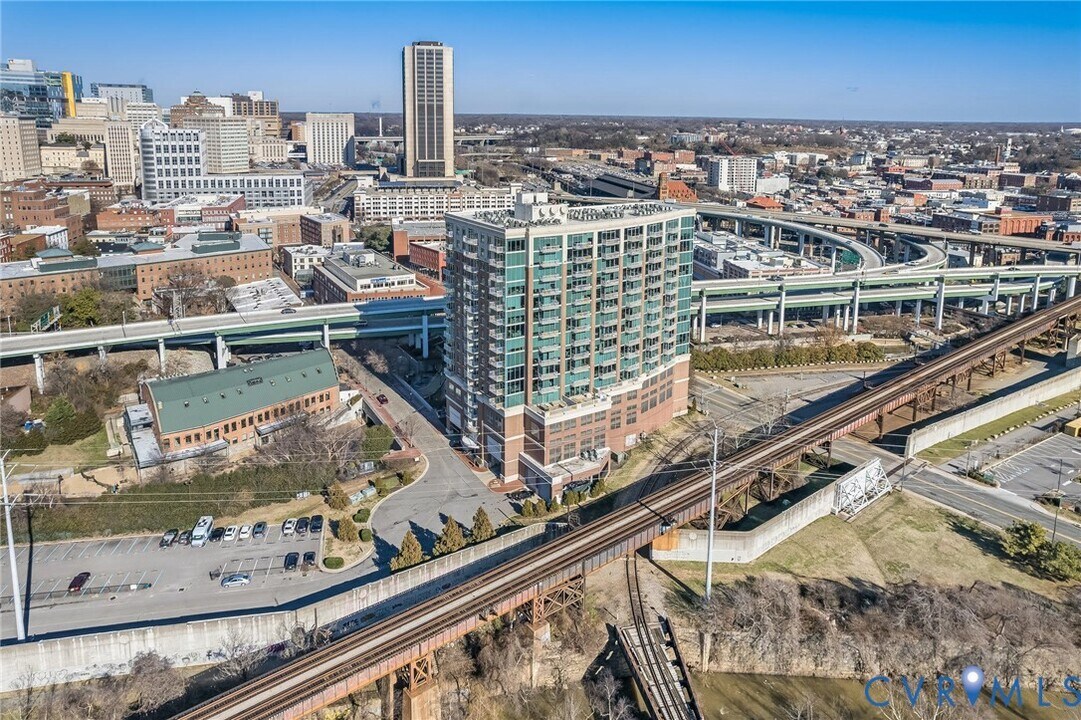 301 Virginia St in Richmond, VA - Foto de edificio
