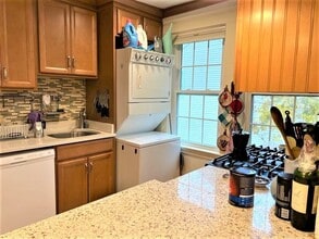 25 Pinedale Rd, Unit 3 in Boston, MA - Building Photo - Building Photo