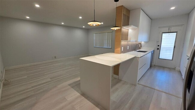 8704 NW 35th St in Coral Springs, FL - Foto de edificio - Building Photo