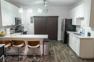 911 Hillcrest Ct in Hollywood, FL - Building Photo - Building Photo