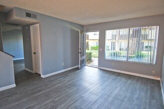 1097 S Santo Antonio Dr in Colton, CA - Building Photo - Building Photo