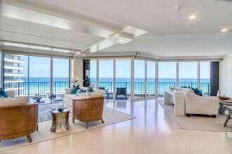 570 Ocean Dr in Juno Beach, FL - Building Photo - Building Photo