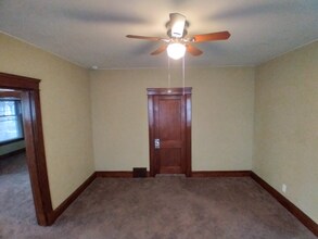 7130 Clement Ave-Unit -Down in Cleveland, OH - Building Photo - Building Photo