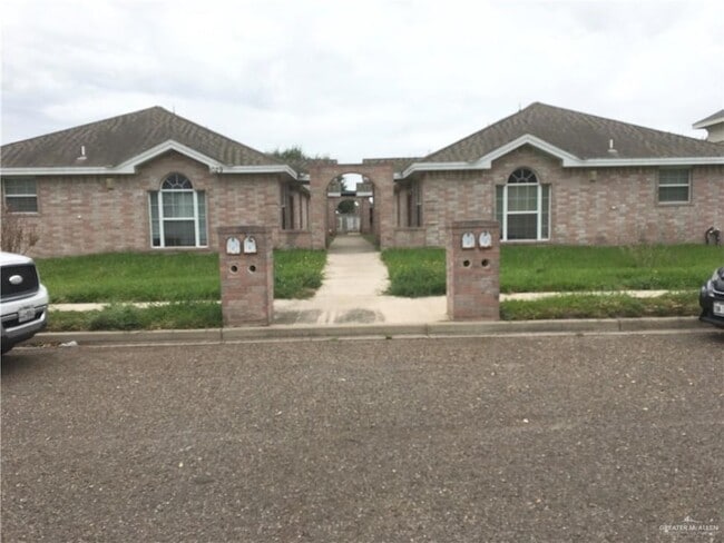 1029 French Ave in Edinburg, TX - Building Photo - Building Photo
