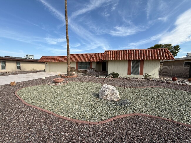 11022 W Boswell Blvd in Sun City, AZ - Building Photo - Building Photo