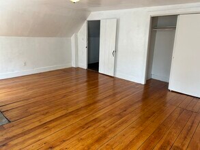 1 Dennis St, Unit 2 in Peabody, MA - Building Photo - Building Photo