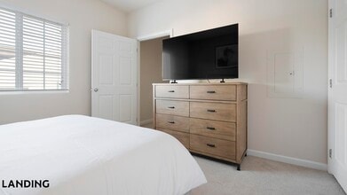 9015 Kings Grant Dr, Unit 9012-303 in Charlotte, NC - Building Photo - Building Photo