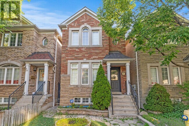 26 Algarve Crescent in Toronto, ON - Building Photo - Building Photo