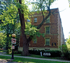 Cody Court Apartments in Peoria, IL - Foto de edificio - Building Photo