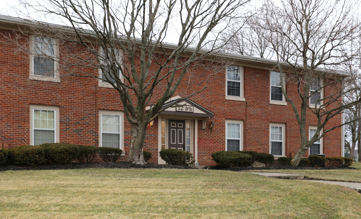 Cedar Ridge Apartments in Lebanon, OH - Building Photo