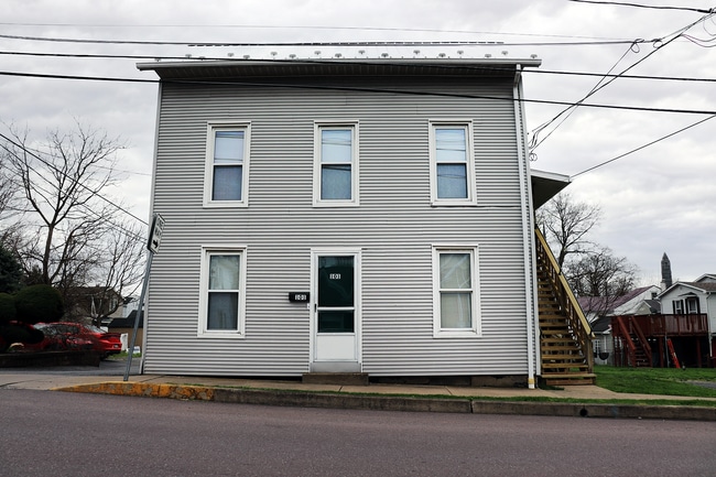 328 Center St, Unit 101, Unit 101