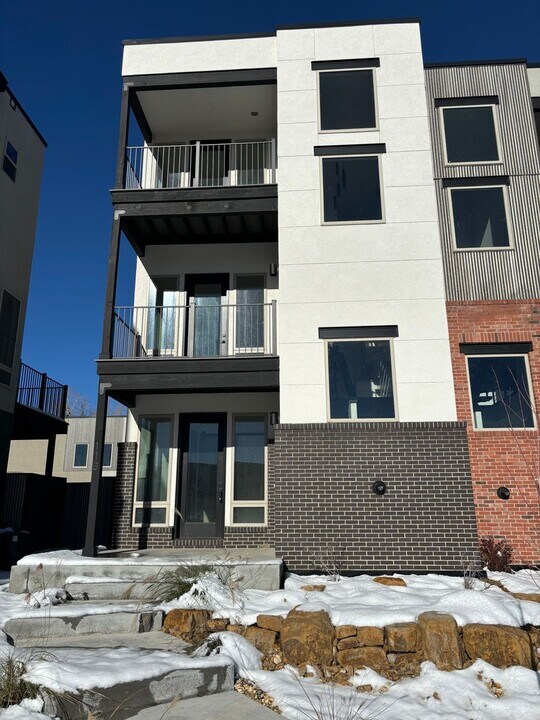118 New St in Salida, CO - Building Photo