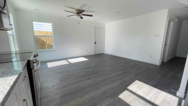 7804 Crestview Dr in Houston, TX - Building Photo - Building Photo