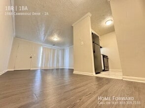 1988 Cambridge Dr in Lexington, KY - Building Photo - Building Photo