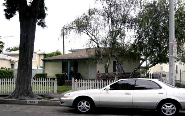 7952-7954 Newlin Ave in Whittier, CA - Building Photo