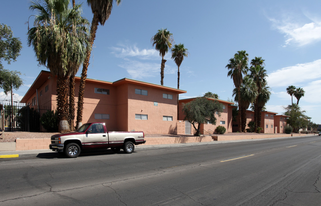 Desert Aire Apartments in Las Vegas, NV - Building Photo