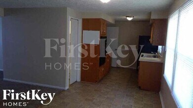 11048 McDowell Dr in Indianapolis, IN - Building Photo - Building Photo