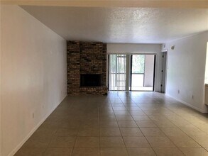 1055 Kensington Park Dr in Altamonte Springs, FL - Building Photo - Building Photo