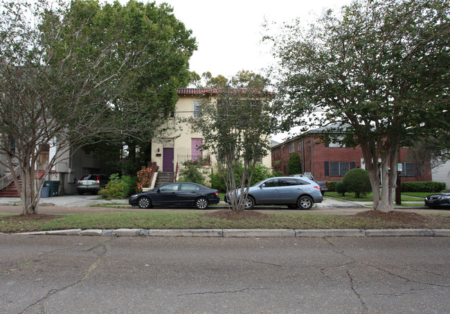 630 Broadway St in New Orleans, LA - Foto de edificio - Building Photo