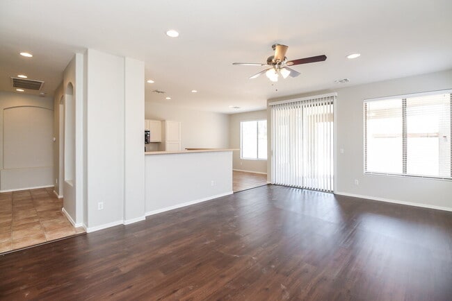 12750 W Merrell St in Avondale, AZ - Building Photo - Building Photo