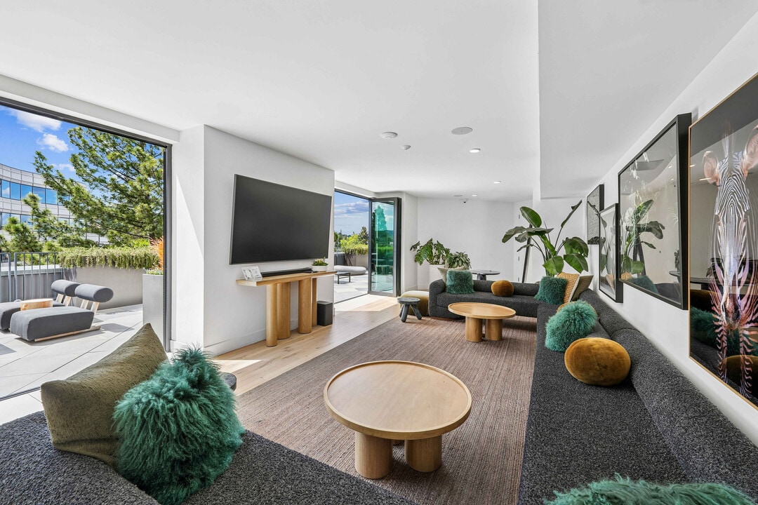 The Rise Walnut Creek in Walnut Creek, CA - Foto de edificio