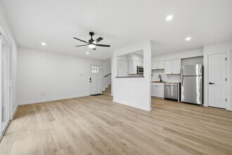 4908 West Gate Blvd in Austin, TX - Building Photo - Building Photo